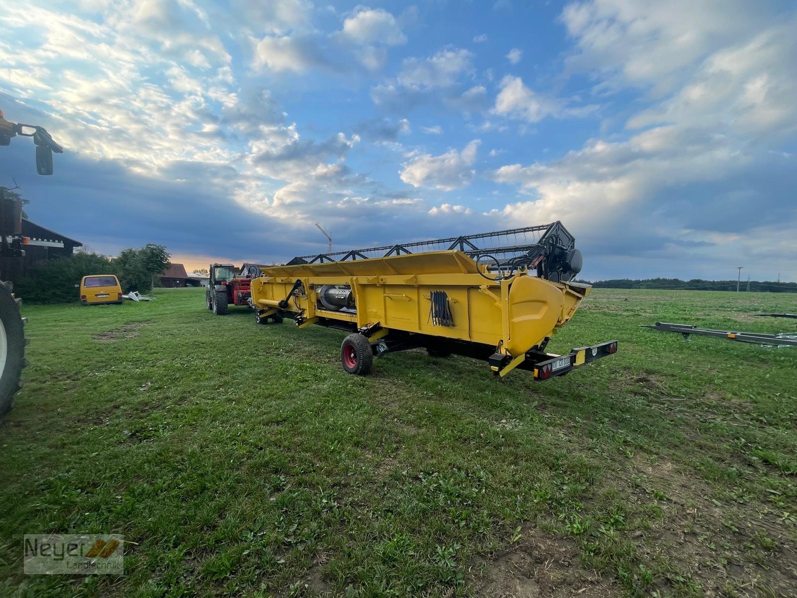 Schneidwerk of the type New Holland Varifeed Schneidwerk 9,15m + Biso TW | Bj. 2012, Gebrauchtmaschine in Bad Waldsee Mennisweiler (Picture 5)